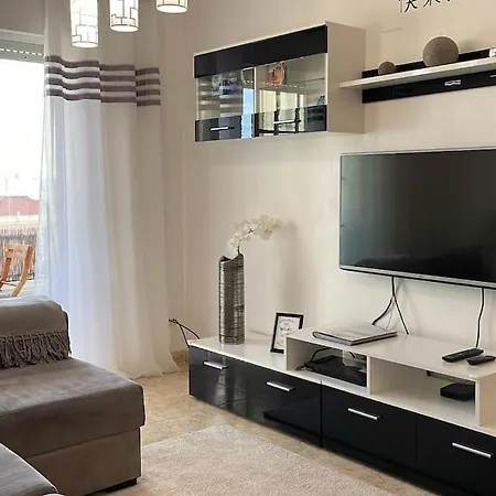 The Luna - 2 Bedroom Private شقة فارو