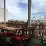 The Luna - 2 Bedroom Private Apartment *